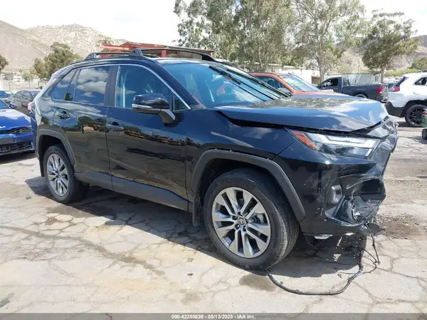 2T3A1RFV2RC426338 2024 TOYOTA RAV 4 - Image 1