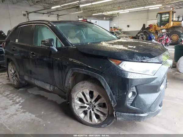 2T3A1RFV3KC047290 2019 TOYOTA RAV 4 - Image 1