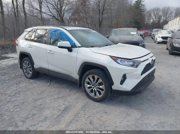 2T3A1RFV3MW153269 2021 TOYOTA RAV 4 - Image 1