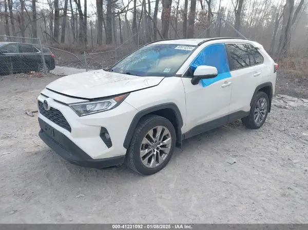 2T3A1RFV3MW153269 2021 TOYOTA RAV 4 - Image 2