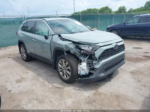 2T3A1RFV3MW247264 2021 TOYOTA RAV 4 - Image 1