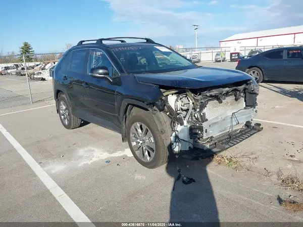 2T3A1RFV3NW302247 2022 TOYOTA RAV 4 - Image 1