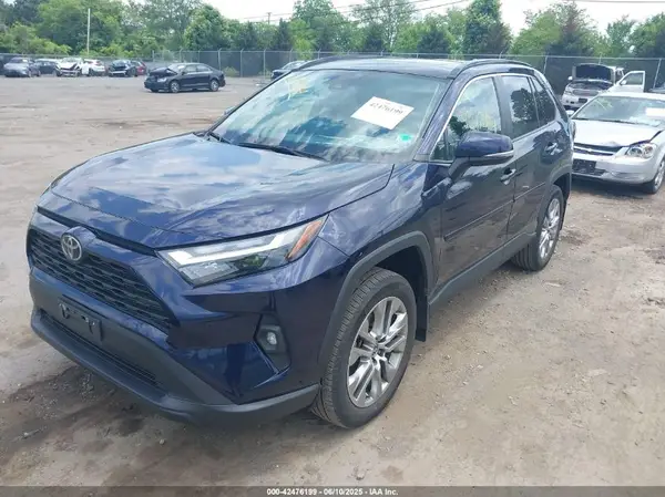 2T3A1RFV3PW354030 2023 TOYOTA RAV 4 - Image 2