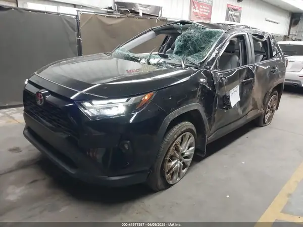 2T3A1RFV3RC405031 2024 TOYOTA RAV 4 - Image 2