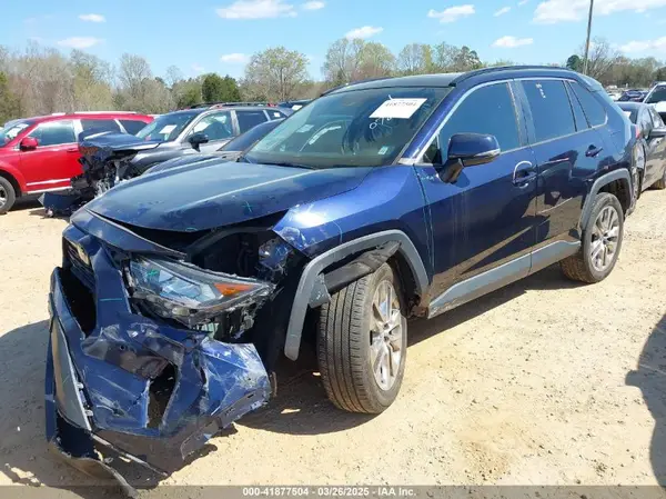 2T3A1RFV4KW078806 2019 TOYOTA RAV 4 - Image 2