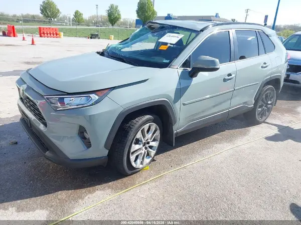 2T3A1RFV4LC113640 2020 TOYOTA RAV 4 - Image 2