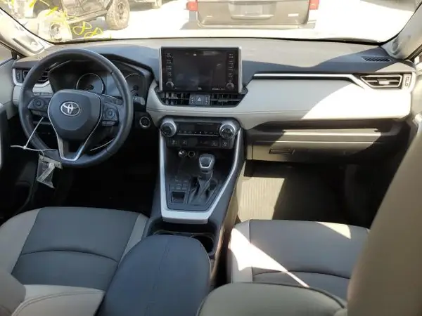 2T3A1RFV4MC179901 2021 TOYOTA RAV 4 - Image 8