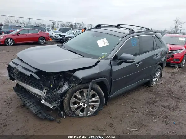 2T3A1RFV4MC184144 2021 TOYOTA RAV 4 - Image 2