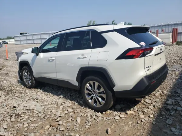 2T3A1RFV4MW161896 2021 TOYOTA RAV 4 - Image 2