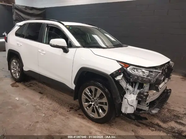 2T3A1RFV5KW049606 2019 TOYOTA RAV 4 - Image 1