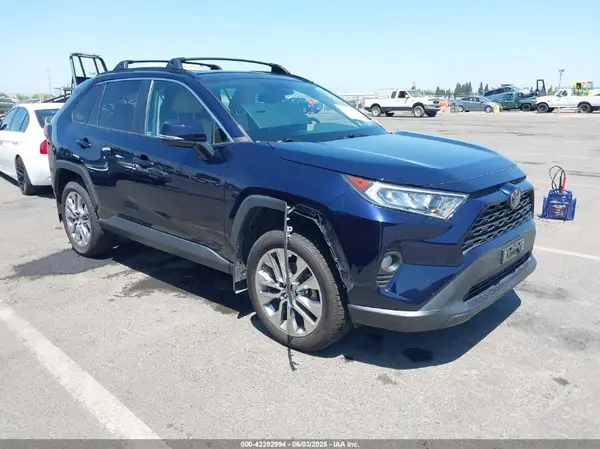2T3A1RFV5KW053977 2019 TOYOTA RAV 4 - Image 1