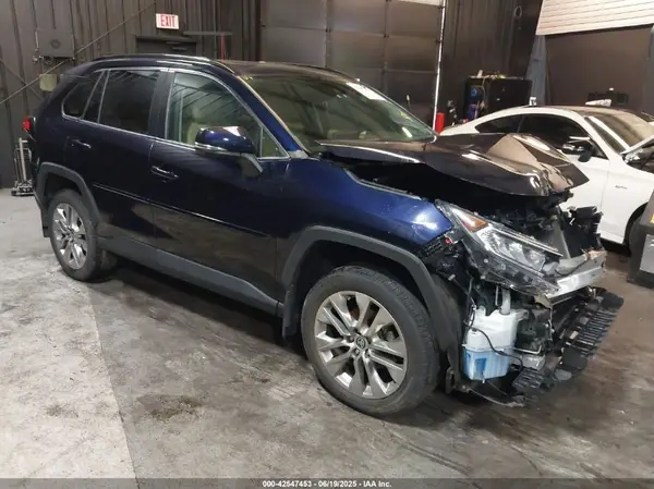 2T3A1RFV5MW220986 2021 TOYOTA RAV 4 - Image 1