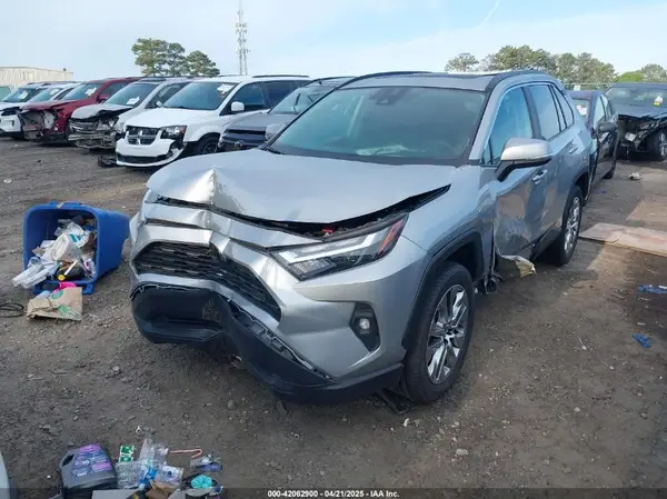 2T3A1RFV5NW327439 2022 TOYOTA RAV 4 - Image 2