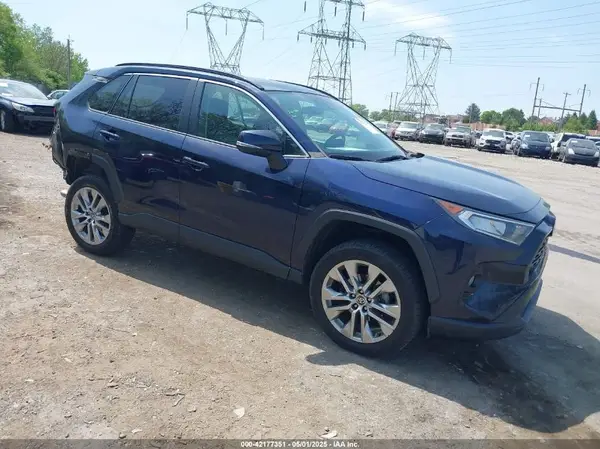 2T3A1RFV6MW204585 2021 TOYOTA RAV 4 - Image 1