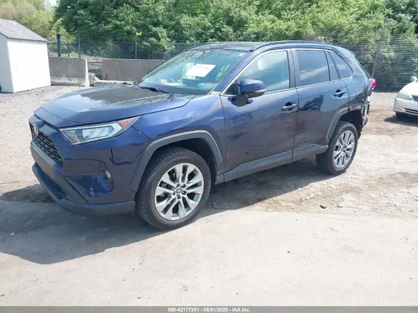 2T3A1RFV6MW204585 2021 TOYOTA RAV 4 - Image 2