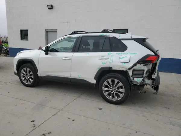 2T3A1RFV6MW241894 2021 TOYOTA RAV 4 - Image 2