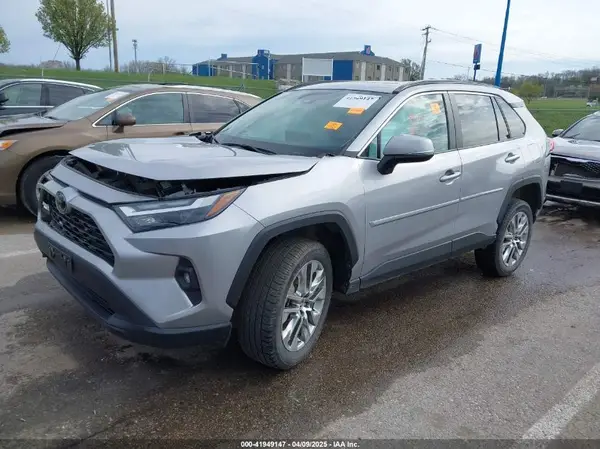 2T3A1RFV6NC256981 2022 TOYOTA RAV 4 - Image 2