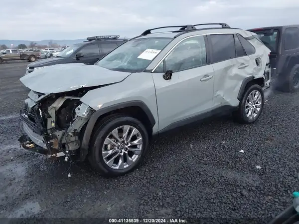 2T3A1RFV6NW288067 2022 TOYOTA RAV 4 - Image 2