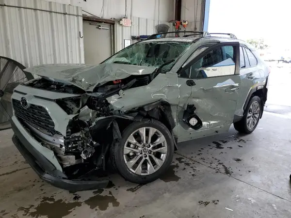 2T3A1RFV6NW301836 2022 TOYOTA RAV 4 - Image 1