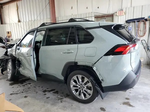 2T3A1RFV6NW301836 2022 TOYOTA RAV 4 - Image 2