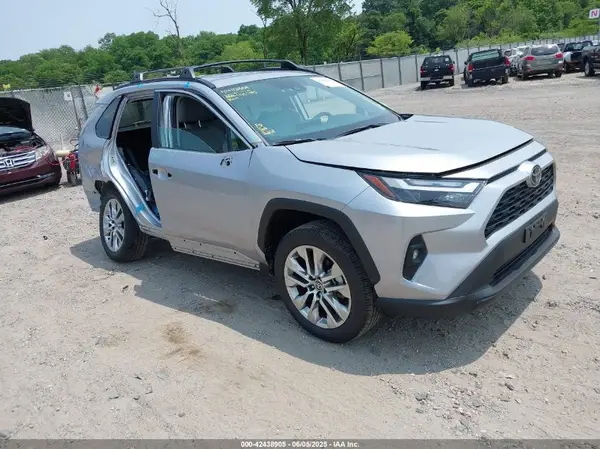 2T3A1RFV6RC462114 2024 TOYOTA RAV 4 - Image 1