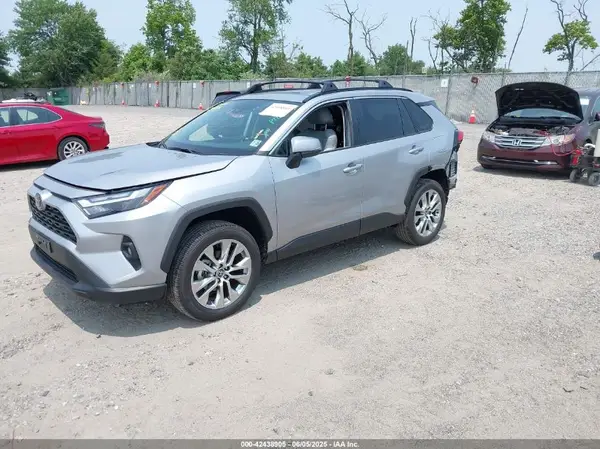 2T3A1RFV6RC462114 2024 TOYOTA RAV 4 - Image 2