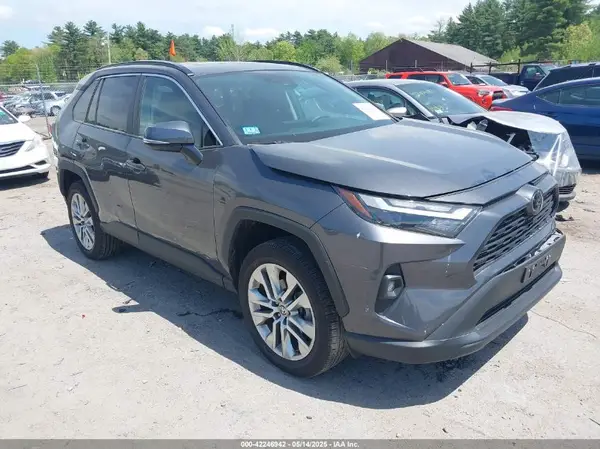2T3A1RFV7PC388232 2023 TOYOTA RAV 4 - Image 1