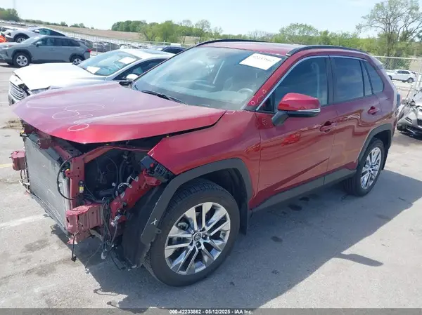 2T3A1RFV8KW080641 2019 TOYOTA RAV 4 - Image 2