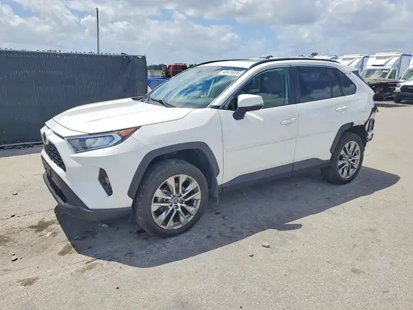 2T3A1RFV8LW135106 2020 TOYOTA RAV 4 - Image 1