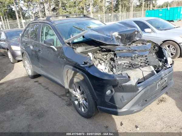 2T3A1RFV8MC174068 2021 TOYOTA RAV 4 - Image 1