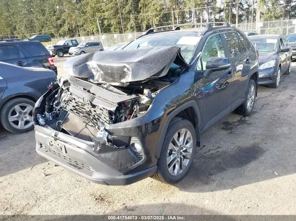 2T3A1RFV8MC174068 2021 TOYOTA RAV 4 - Image 2