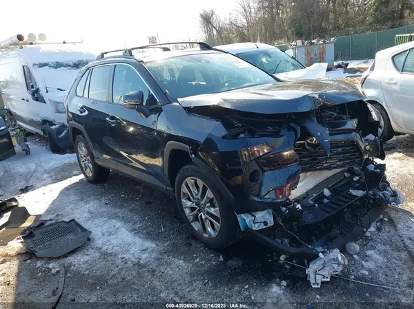 2T3A1RFV8MC190576 2021 TOYOTA RAV 4 - Image 1