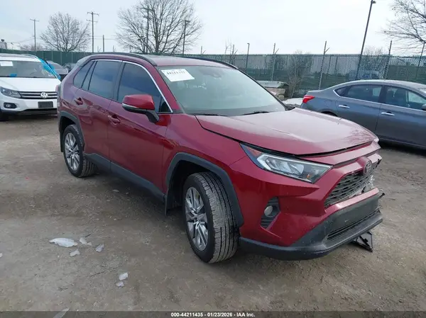 2T3A1RFV8MW147516 2021 TOYOTA RAV 4 - Image 1