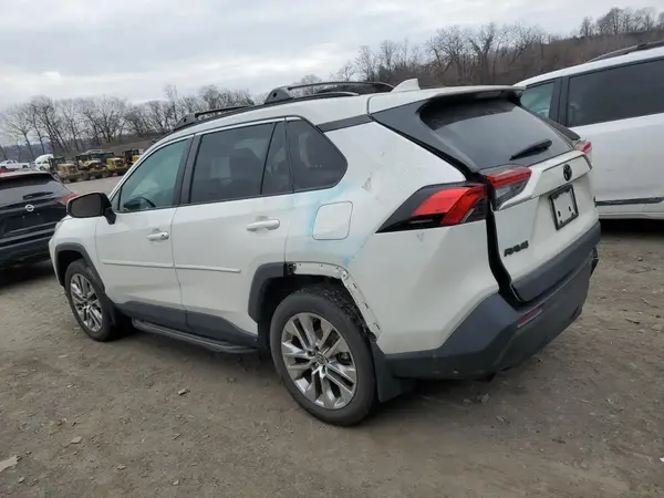 2T3A1RFV8MW223056 2021 TOYOTA RAV 4 - Image 2