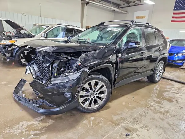 2T3A1RFV8NC273068 2022 TOYOTA RAV 4 - Image 1