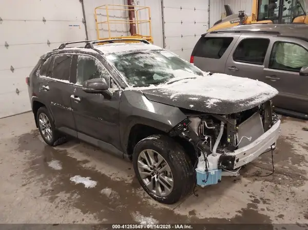 2T3A1RFV8RW435477 2024 TOYOTA RAV 4 - Image 1