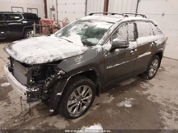 2T3A1RFV8RW435477 2024 TOYOTA RAV 4 - Image 2