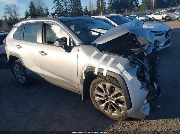 2T3A1RFV9KW002269 2019 TOYOTA RAV 4 - Image 1