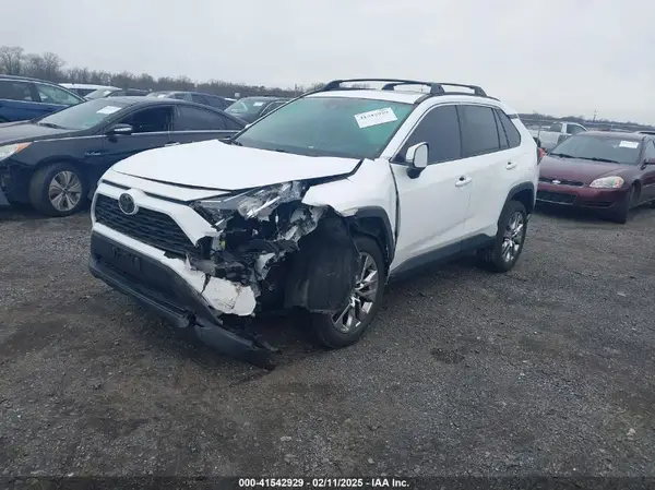 2T3A1RFV9LC125413 2020 TOYOTA RAV 4 - Image 2