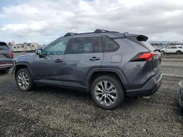 2T3A1RFV9MC181112 2021 TOYOTA RAV 4 - Image 2