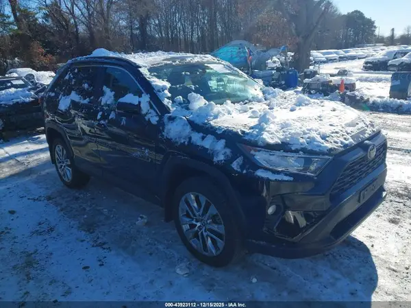 2T3A1RFV9MW158069 2021 TOYOTA RAV 4 - Image 1