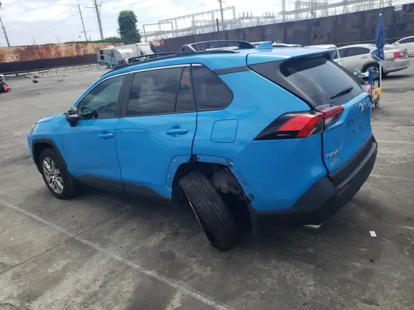 2T3A1RFV9MW188379 2021 TOYOTA RAV 4 - Image 2