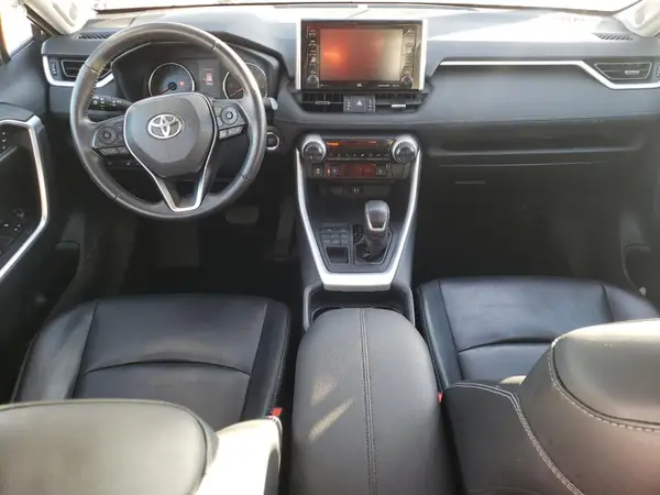2T3A1RFVXKC048551 2019 TOYOTA RAV 4 - Image 8