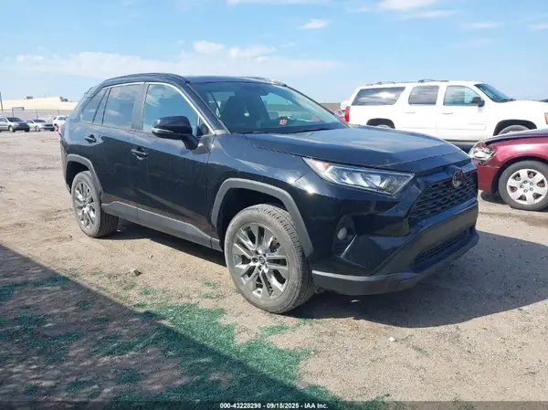 2T3A1RFVXLC130233 2020 TOYOTA RAV 4 - Image 1