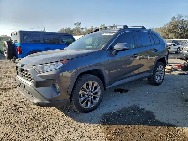 2T3A1RFVXLC137330 2020 TOYOTA RAV 4 - Image 1