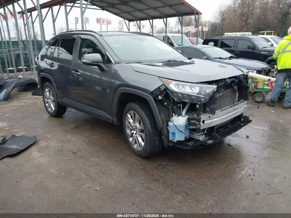 2T3A1RFVXMC150869 2021 TOYOTA RAV 4 - Image 1