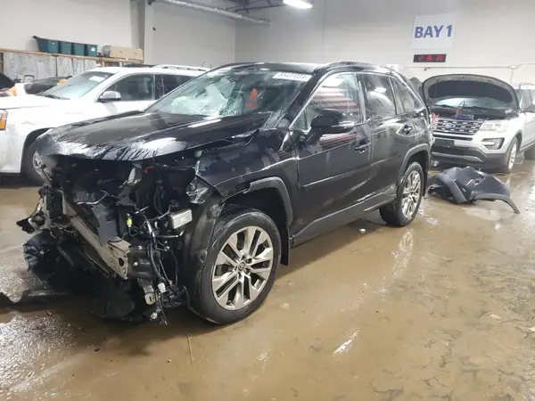 2T3A1RFVXMC228602 2021 TOYOTA RAV 4 - Image 1