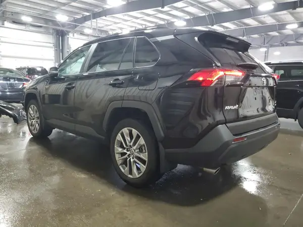 2T3A1RFVXNC316132 2022 TOYOTA RAV 4 - Image 2
