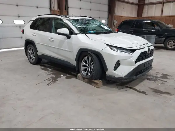 2T3A1RFVXNW316906 2022 TOYOTA RAV 4 - Image 1