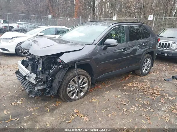 2T3A1RFVXRC416172 2024 TOYOTA RAV 4 - Image 2